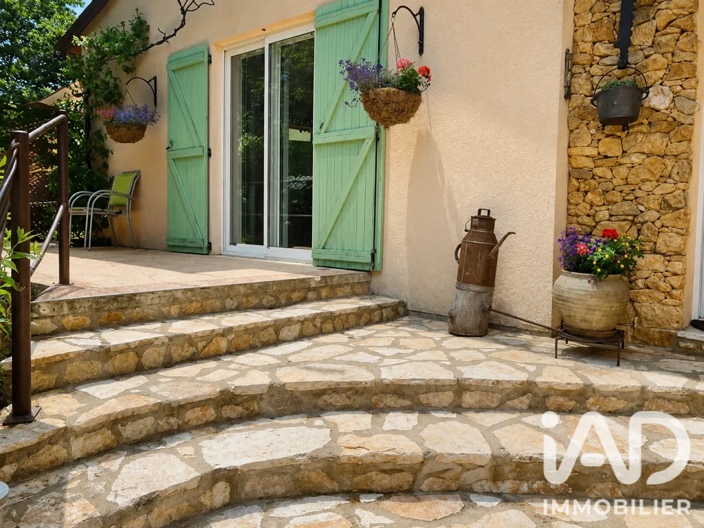 Terrasse - Maison Familiale avec Piscine à Eycheil