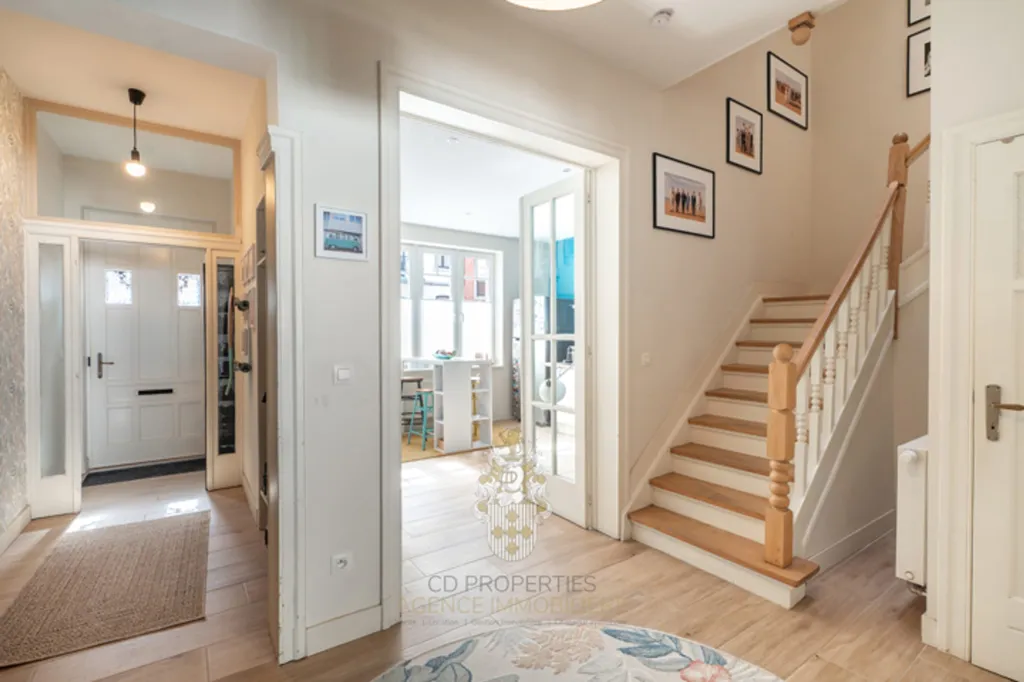 Esik - Renovated Character House with Terraces in Woluwe-Saint-Pierre