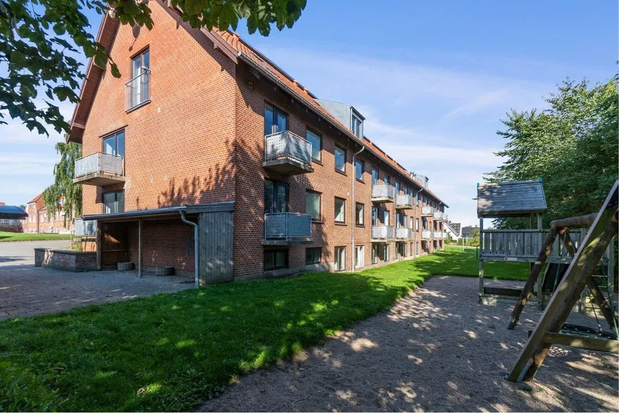 Välivaade - Multi-Unit Property with Office in Brovst