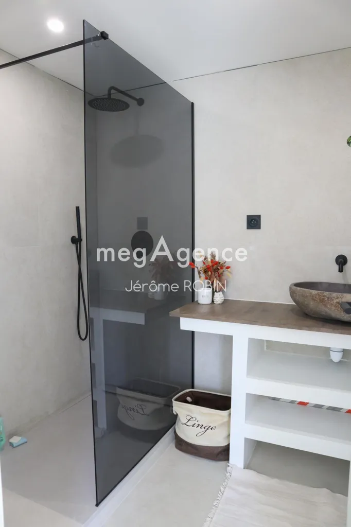 Bagni - Charming Stone House with Terrace in Galgon