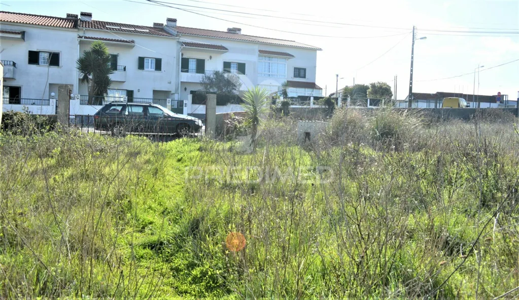 Garden - Urban Plot with Construction Potential in São João das Lampas