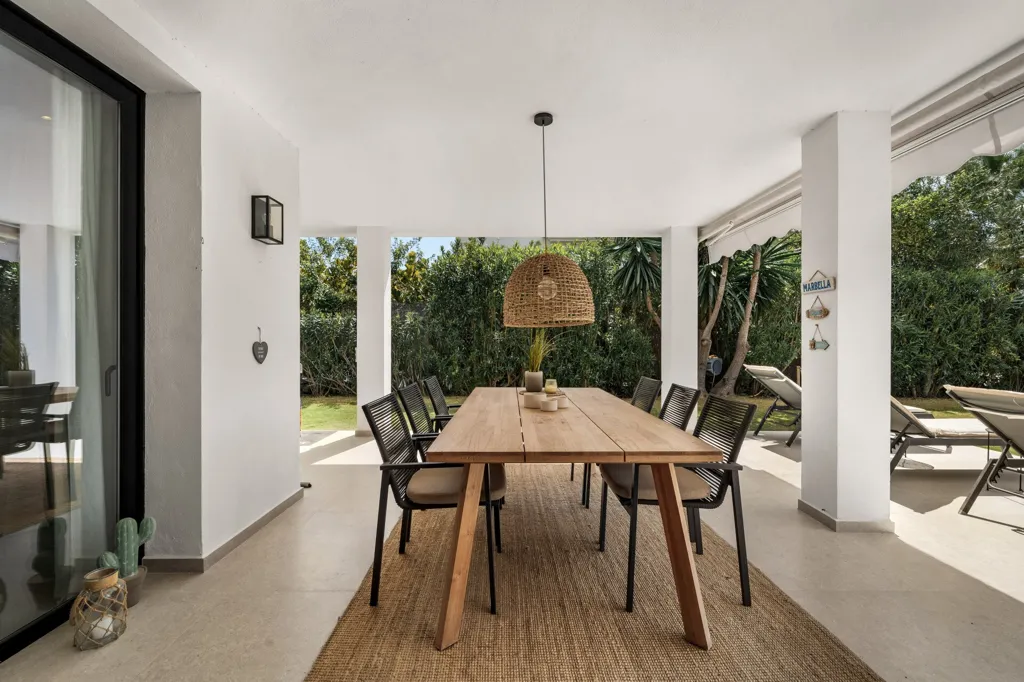 Terrasse - Luxury Villa with Pool in Nueva Andalucía