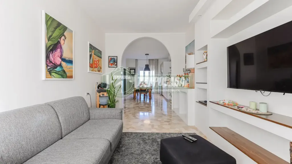 Elutuba - Spacious Apartment with Balcony in Carnate