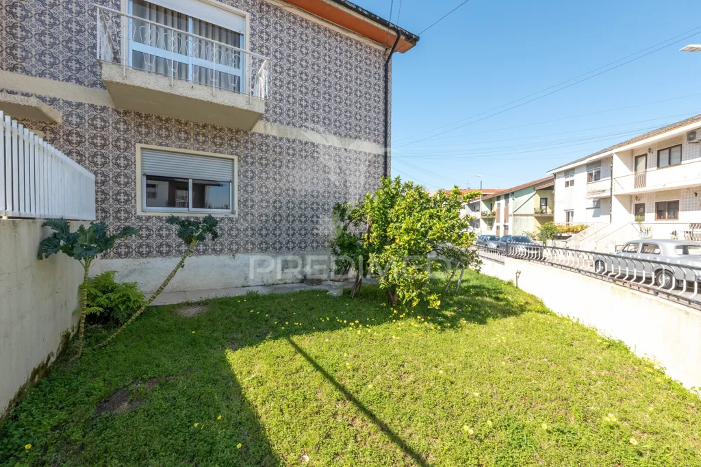 Jardin - Renovated T3 Flat with Garden in Ermesinde