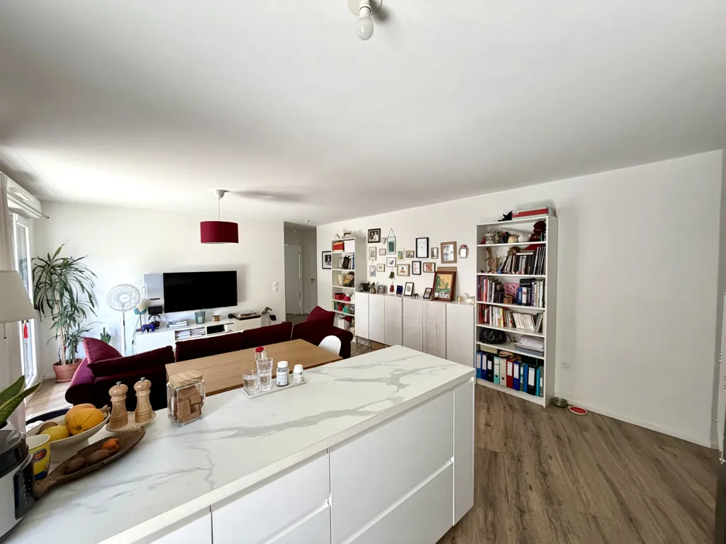 Cuisine - Appartement avec Balcon et Parking à Romainville