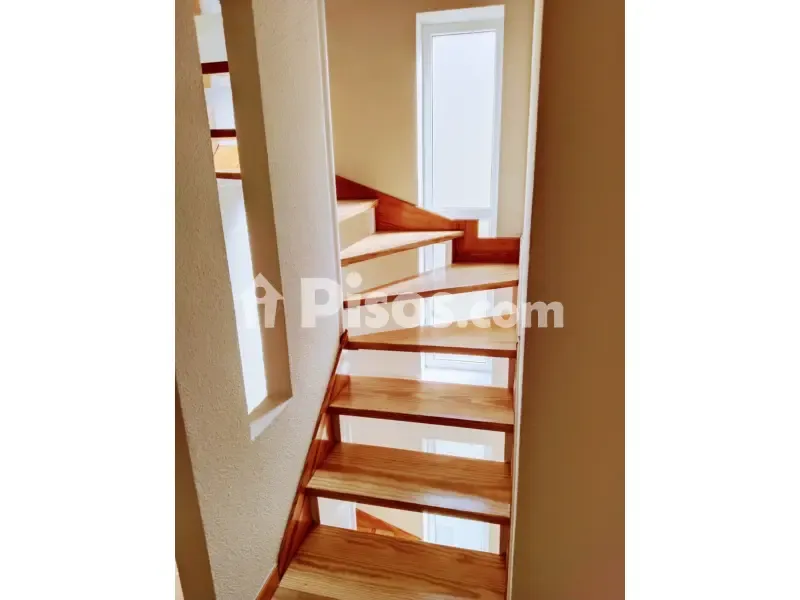 Pièces - Duplex with Balcony and Garage in Calle Lodum