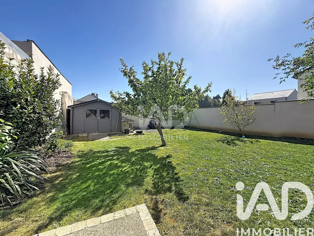 Jardin - Maison avec Jardin et Terrasse à Pontault-Combault
