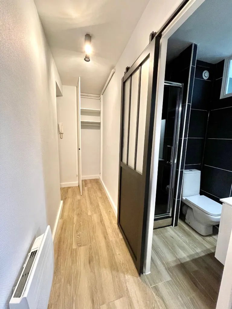 Bathrooms - Renovated Meublé Flat in Saint-Nazaire