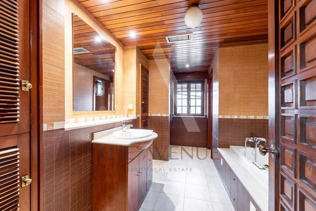 Salles de bain - Luxury House with Pool in Boadilla del Monte