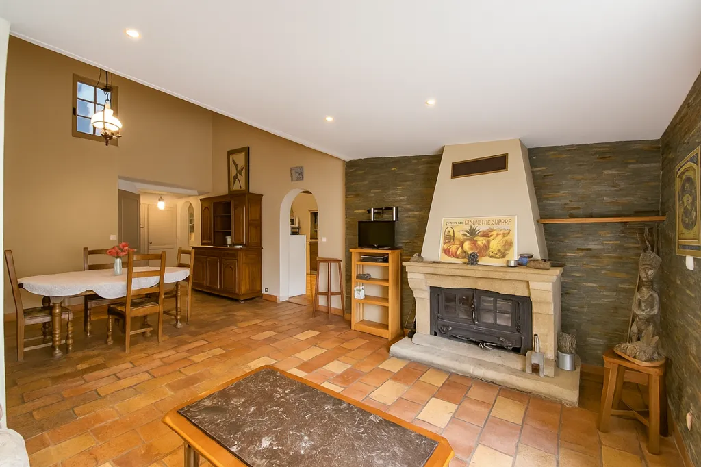 Séjour - Maison avec Studio Indépendant au Calme à Robion