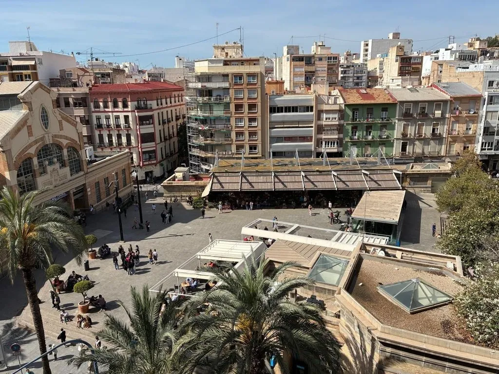 Luxury Flat with Plaza View in Alicante
