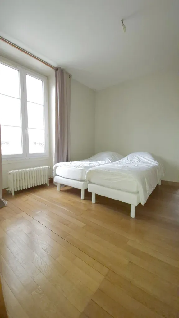 Chambres - Appartement de rez-de-chaussée avec cave à Pithiviers