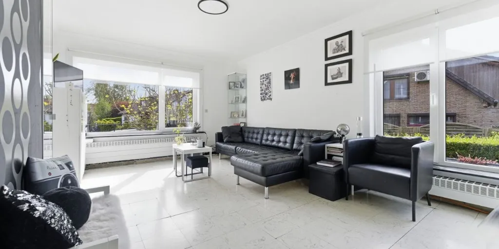 Séjour - Maison Semi-Détachée avec Jardin à Veurne