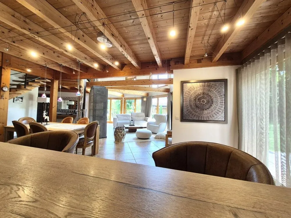 Söögituba - Luxury Property with Pool near Albertville