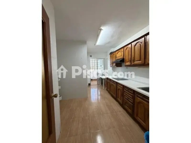 Cucina - Four-Bedroom Apartment with A/C in Montequinto