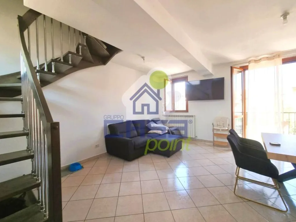 Soggiorno - Duplex Apartment with Balcony in Brembio