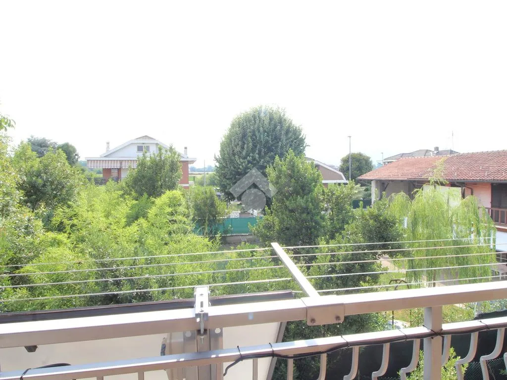 Rõdu - Penthouse Apartment with Balcony in Pianezza