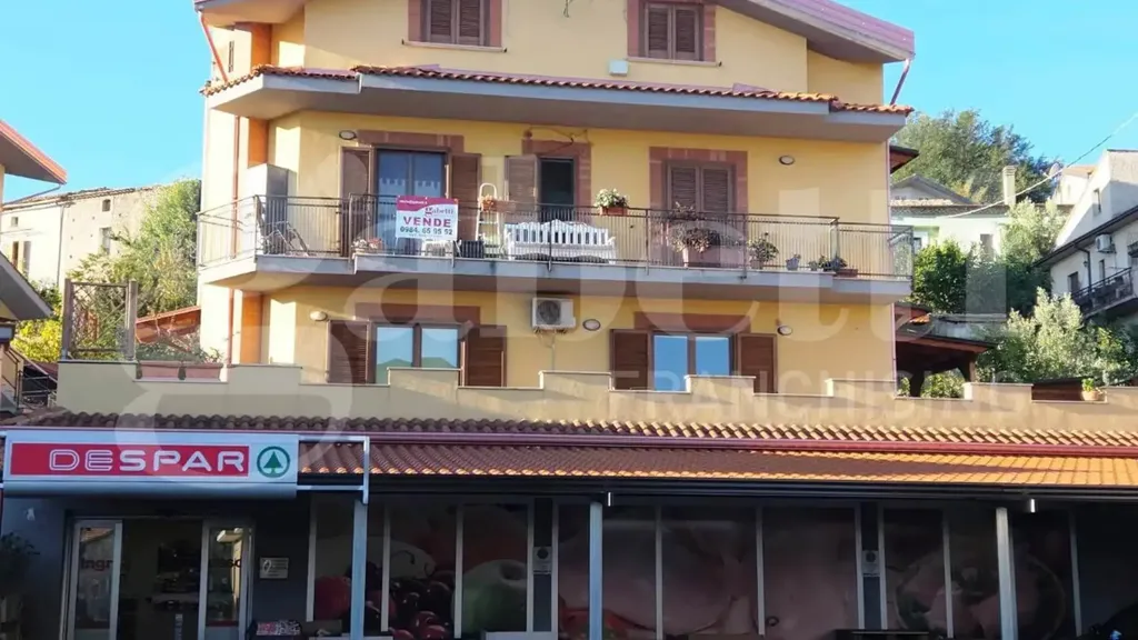 Välivaade - Apartment with Solar Panels in Marano Marchesato