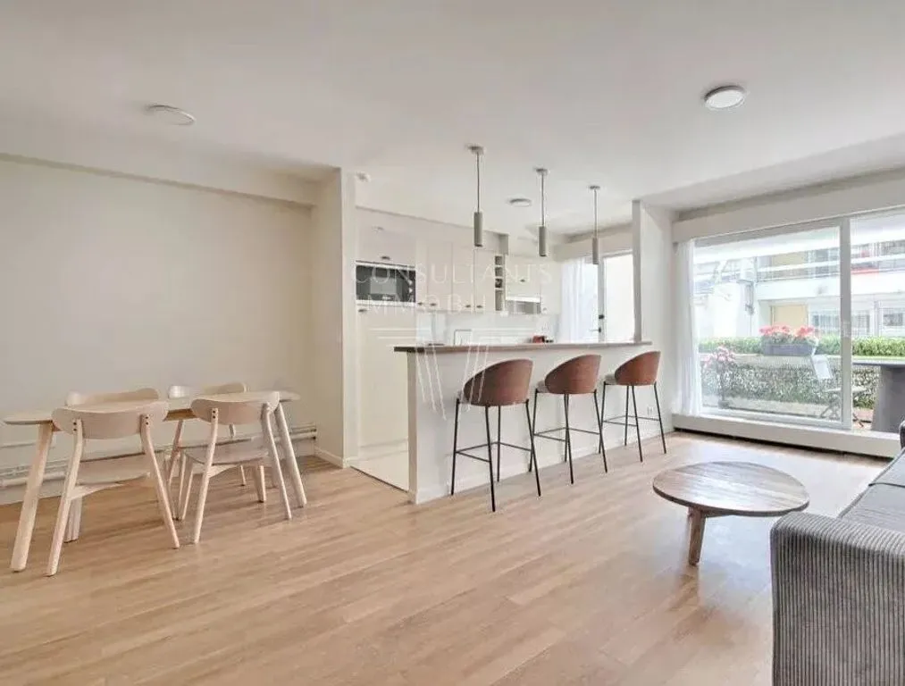 Soggiorno - Luxury Flat with South Terrace in Paris