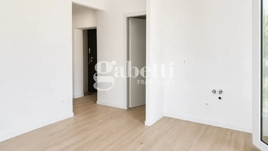 Magamistoad - Fully Rented Trilocale with Balcony in Florence
