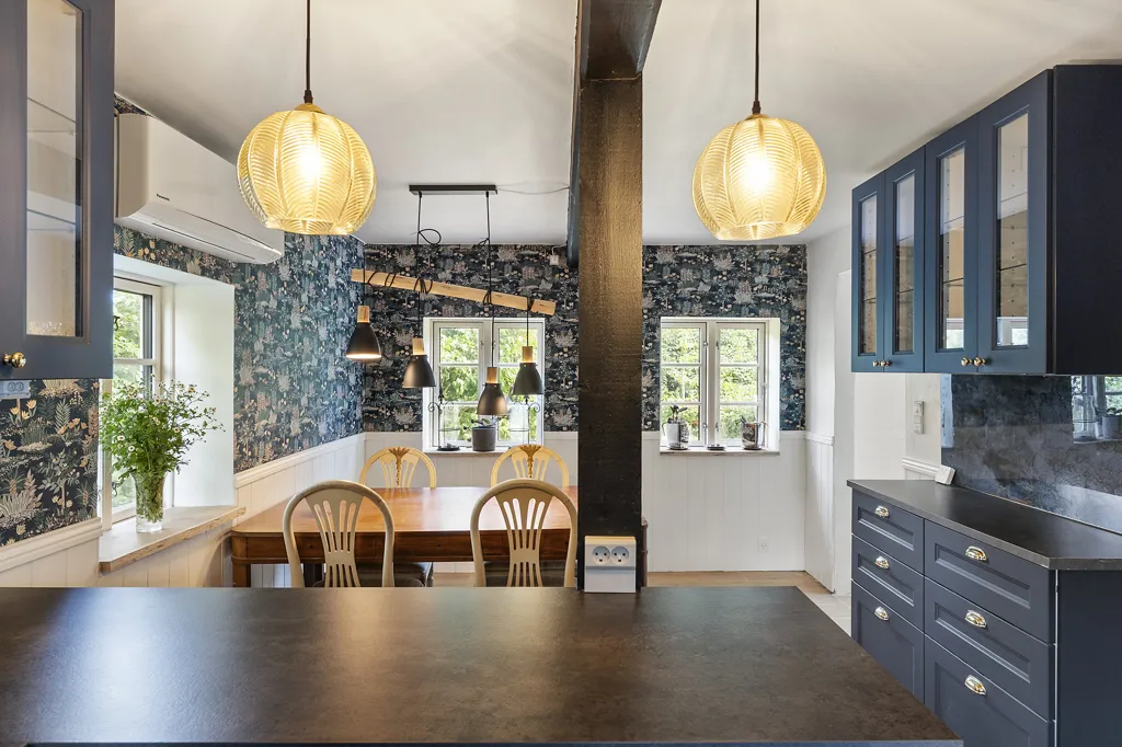 Cuisine - Renovated Villa with Garden in Auderød
