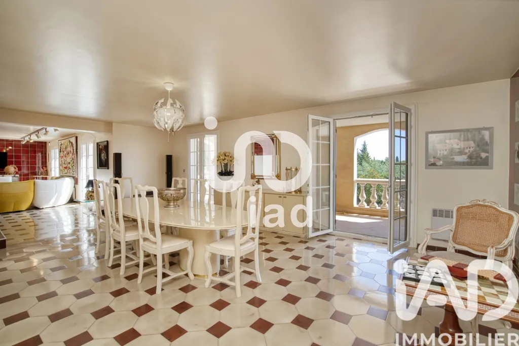 Söögituba - Character House with Pool in Prestigious Domaine