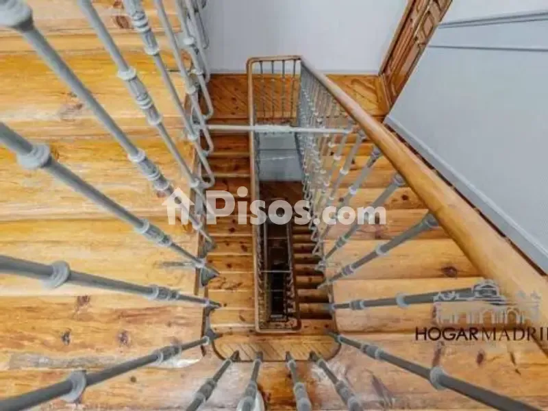 Pièces - Classic Apartment with Balconies in Jerónimos