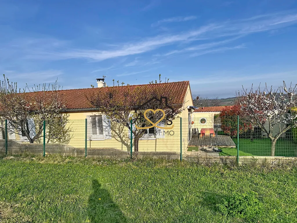 Giardino - Charming Flat-Plan House with 180° View in Billom