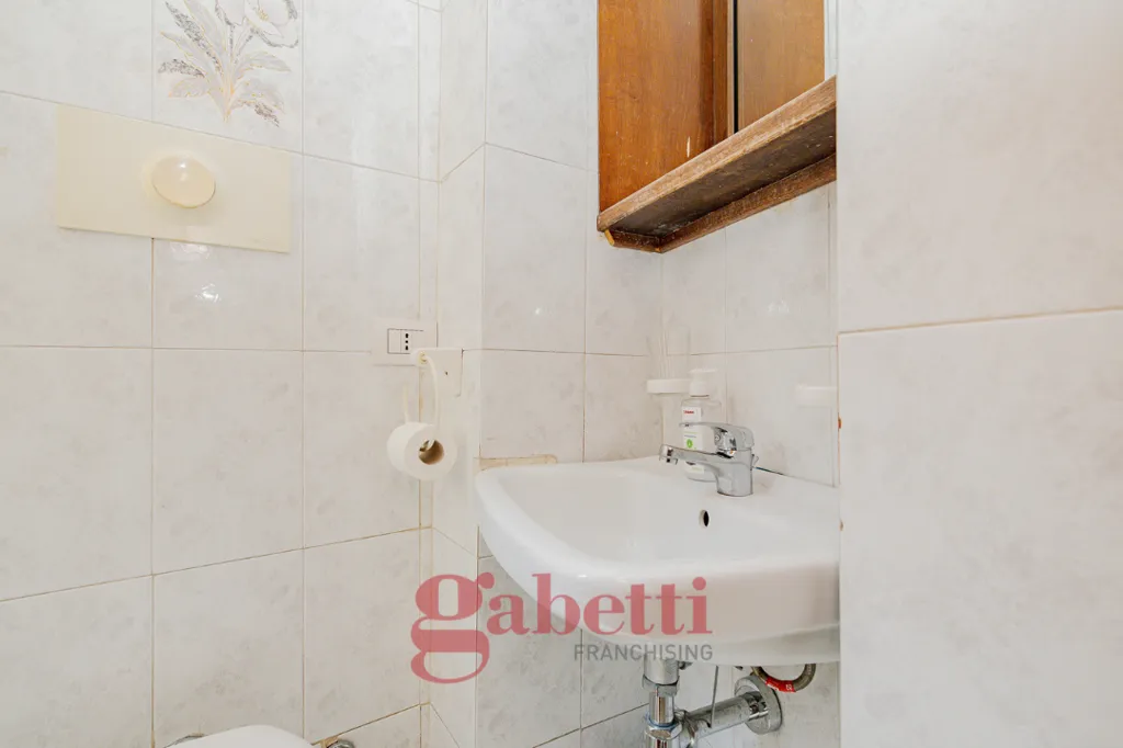 Bagni - Appartamento con terrazzino in stabile d'epoca a Milano