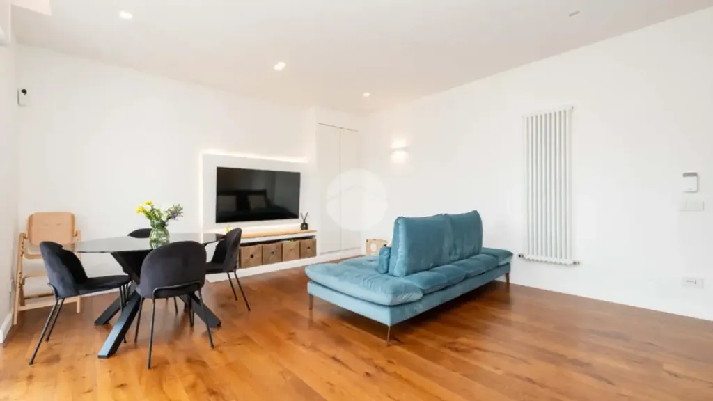 Séjour - Fully Furnished Triplex with Balcony in Pero