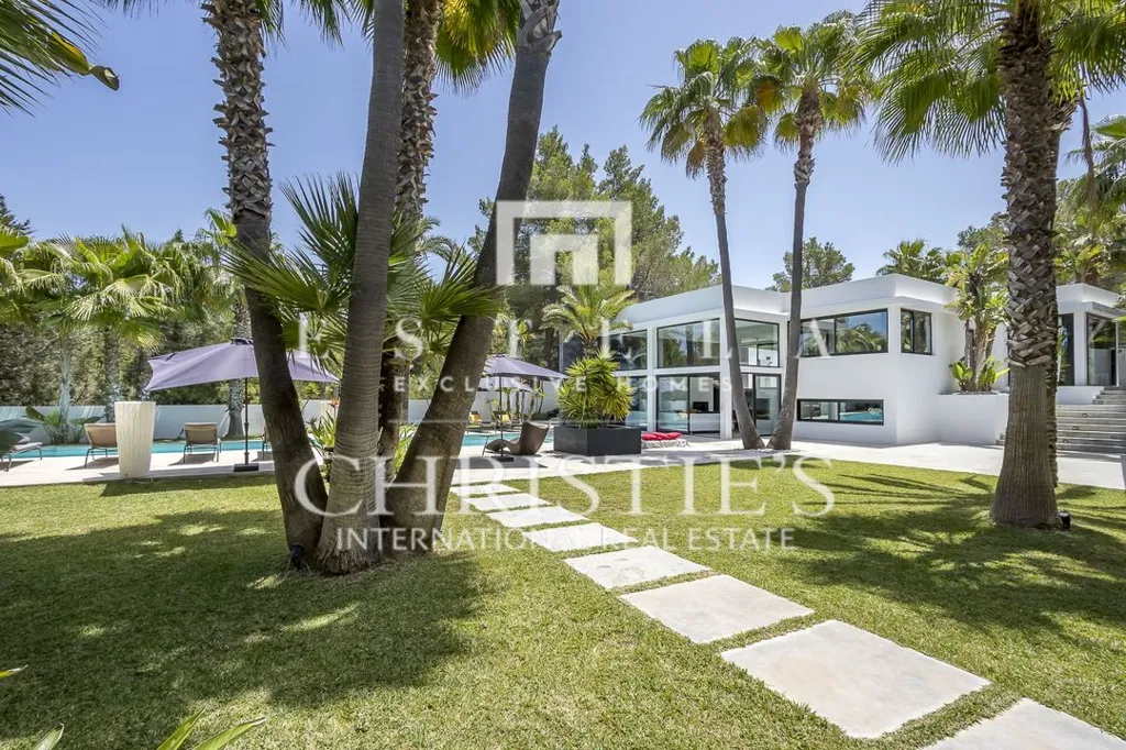 Jardin - Modern Villa with Pool near Ibiza Beaches