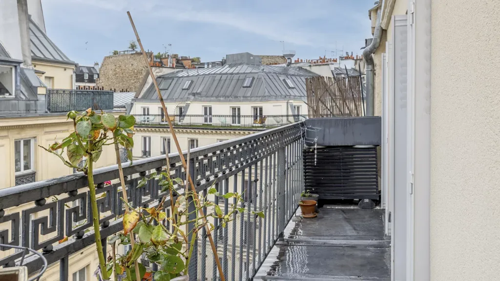Balcone - Luxury Duplex with Balcony in Paris 9th