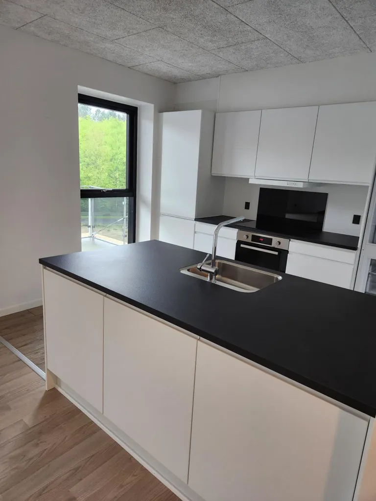 Kitchen - Bright Apartment with Balcony in Silkeborg