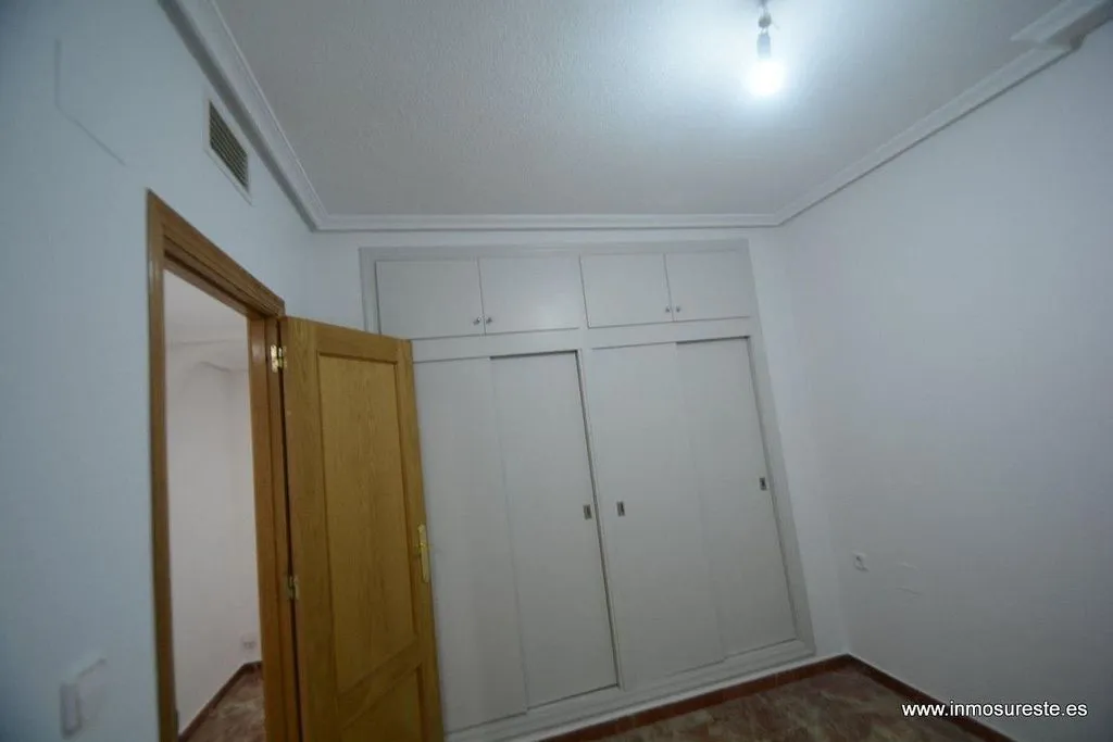Pièces - Contemporary Flat with Private Patio in Orihuela
