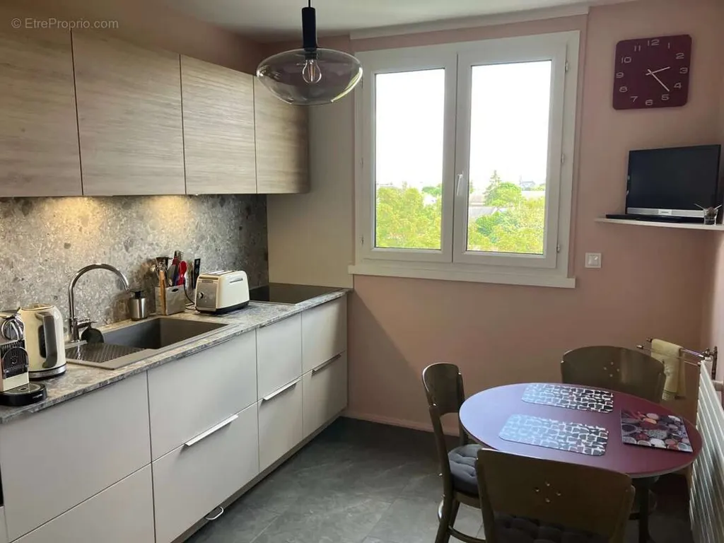 Appartement 4 pièces à Saint-Cyr-Sur-Loire