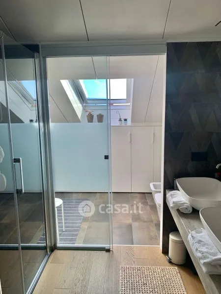 Salles de bain - Restored Apartment with Historic View in Ivrea