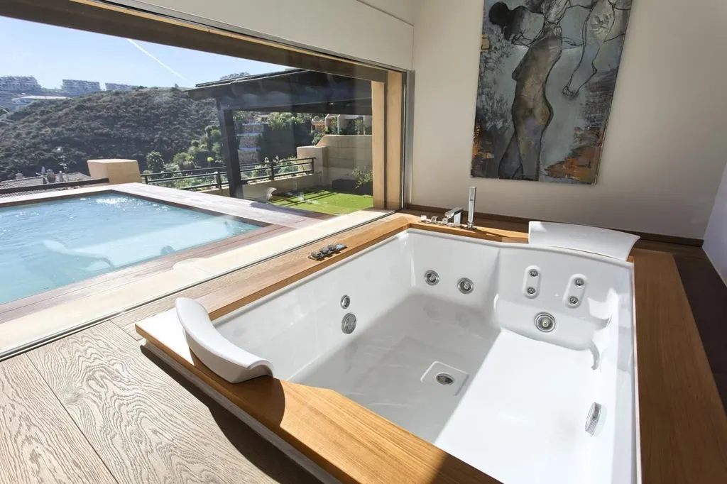 Vannitoad - Luxury Apartment with Sea Views in Mijas