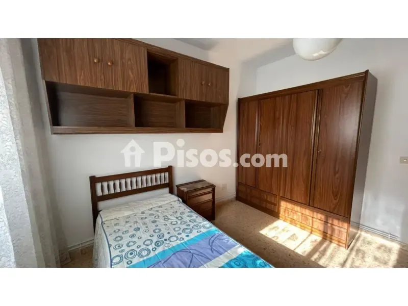 Chambres - Student-Friendly Flat with Balcony in El Pilar