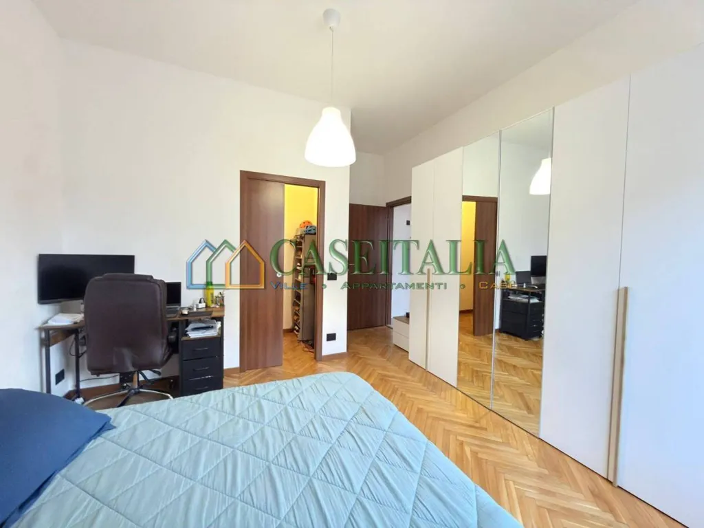 Chambres - Rustic-Style Flat with Balcony in Ivrea