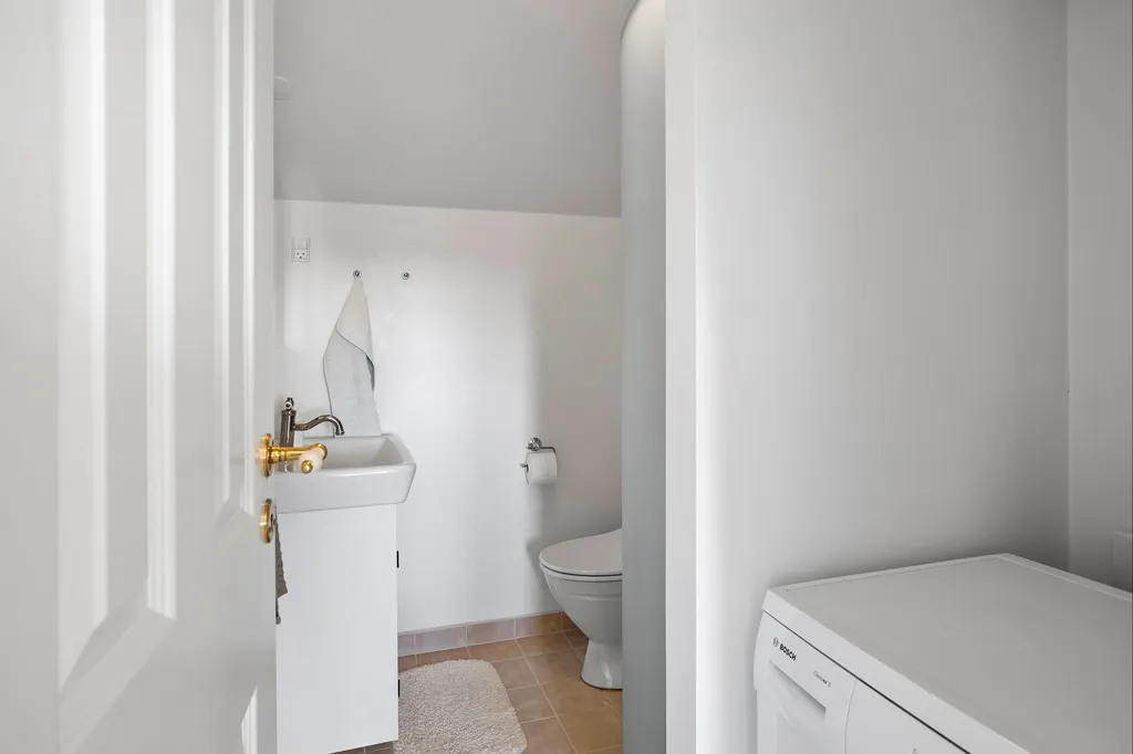Salles de bain - Maison 6 pièces à Harboøre