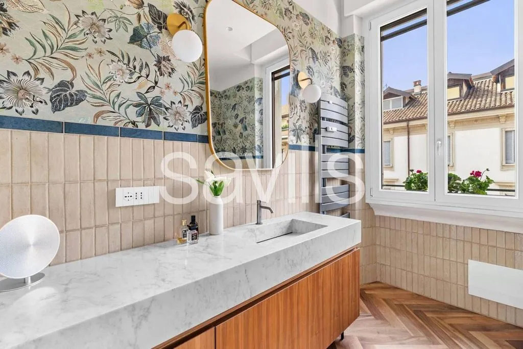 Salles de bain - Restored Triplex with Balcony in Milan