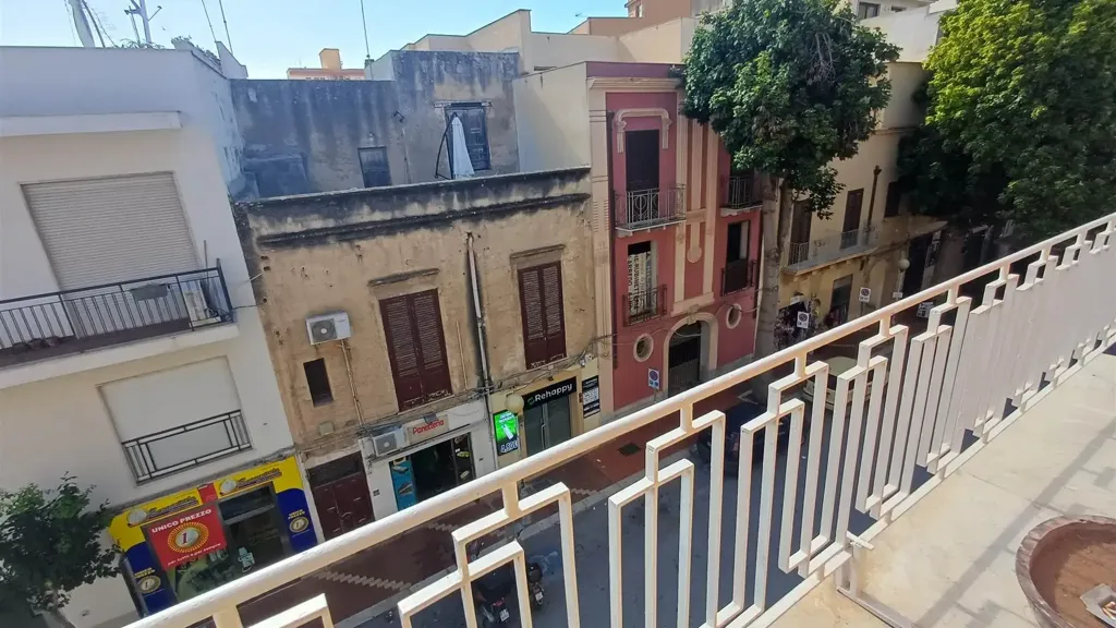 Rõdu - Rearranged Apartment with Balcony in Marsala