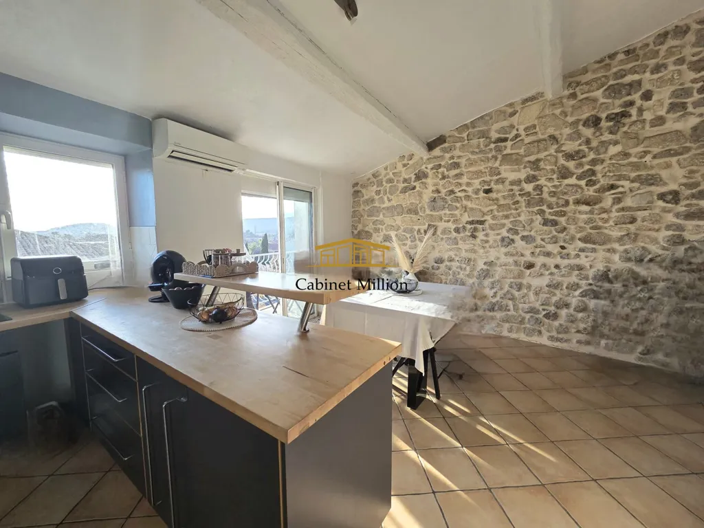 Cucina - Charming 2-Bed Flat with Balcony in Vic-la-Gardiole