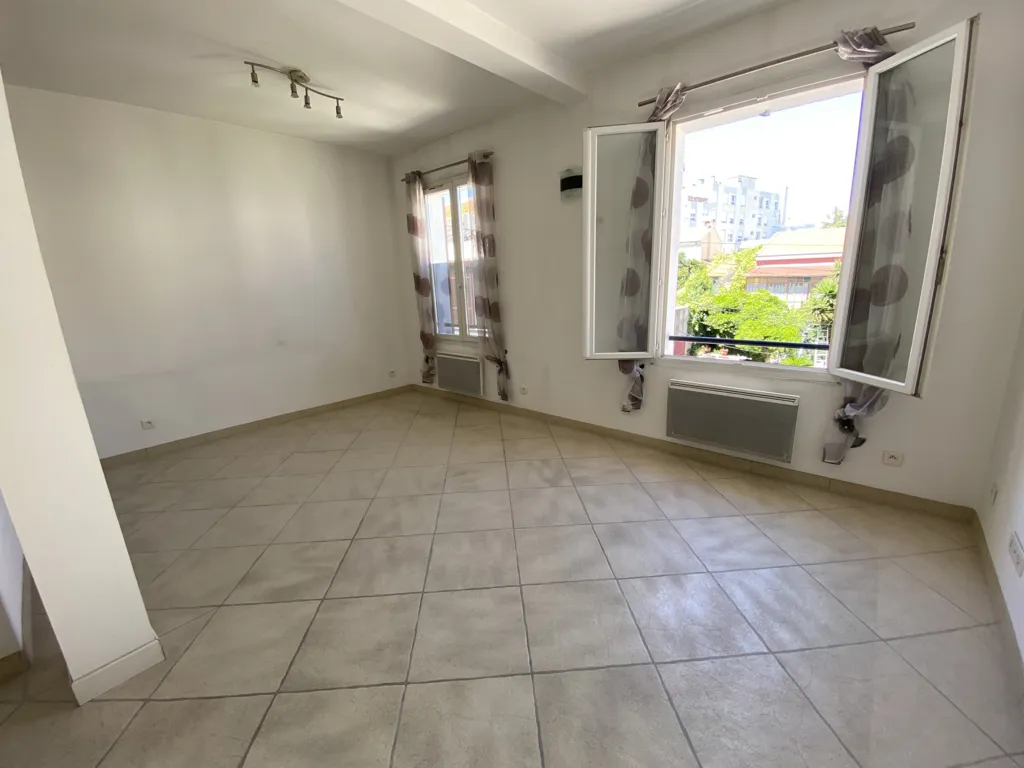 Pièces - Duplex avec Terrasse dans le Calme à La Seyne-sur-Mer