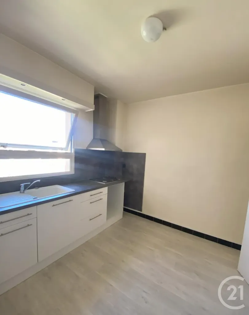 Cuisine - Appartement T4 avec Balcon Sud à Pau