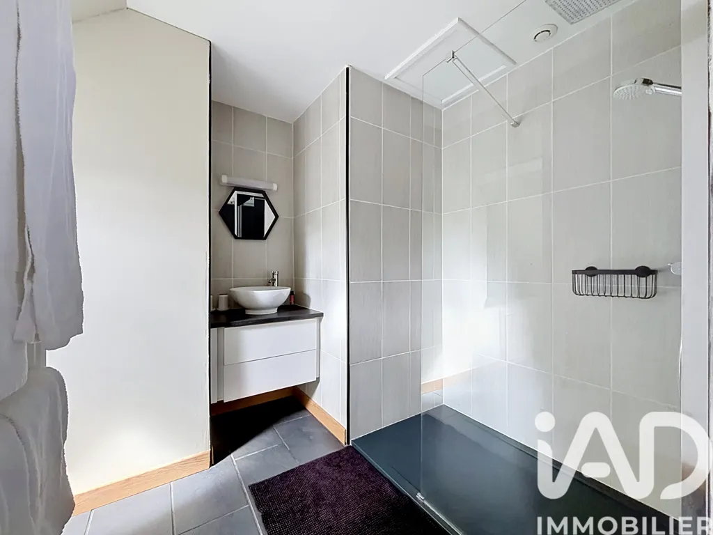 Salles de bain - Maison avec Dépendances et Terrain à Cheverny