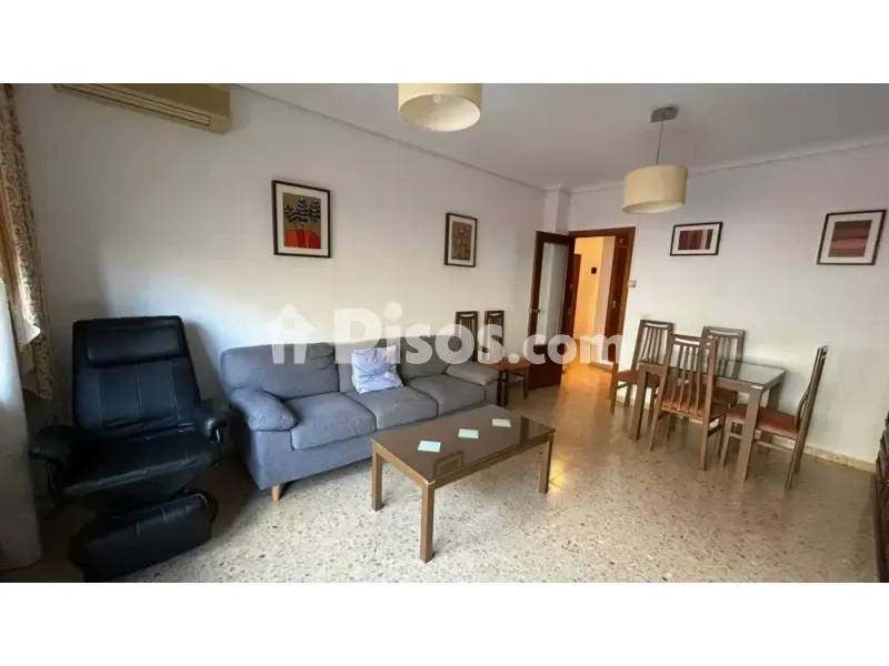 Séjour - Student-Friendly Flat with Balcony in El Pilar