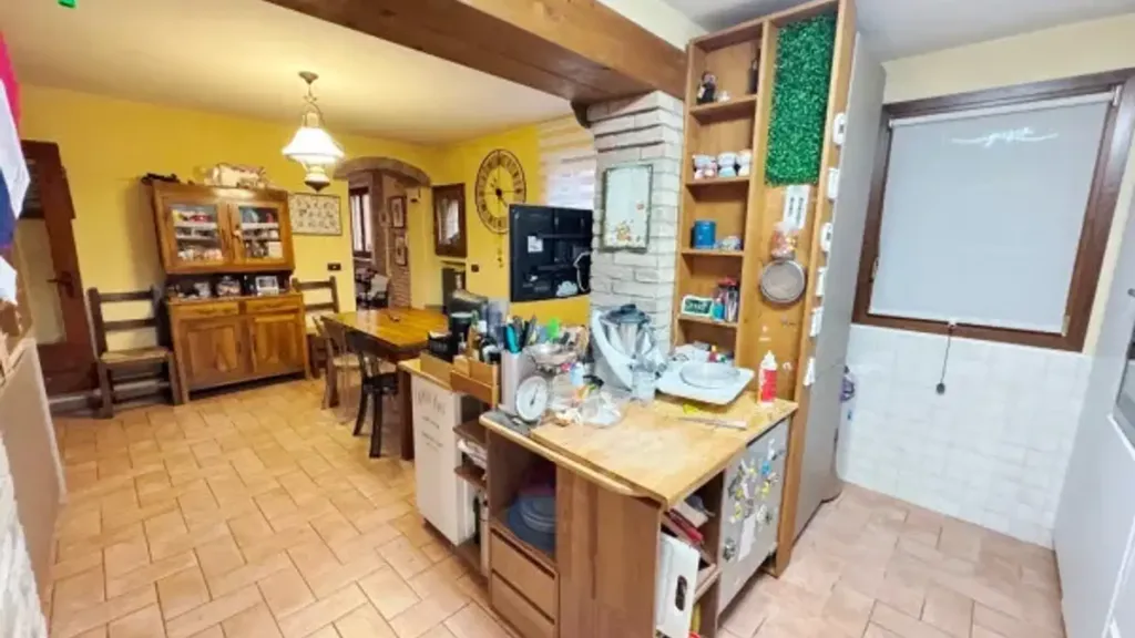 Cucina - Rustic Villa with Garden in Castelvetro di Modena