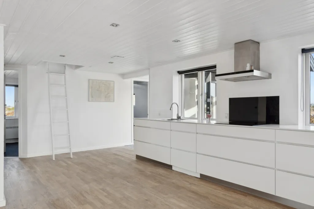 Köök - Cottage with Sea View in Søndervig