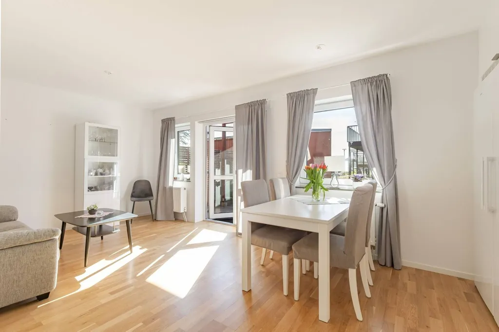 Söögituba - Modern Flat with Garden in Strängnäs
